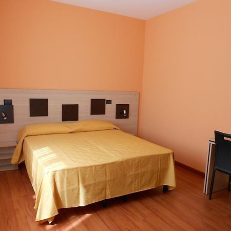 Hôtel Alta Marea à Gioiosa Marea Extérieur photo